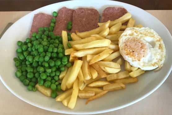 CORNED BEEF, EGG, CHIPS & BEANS