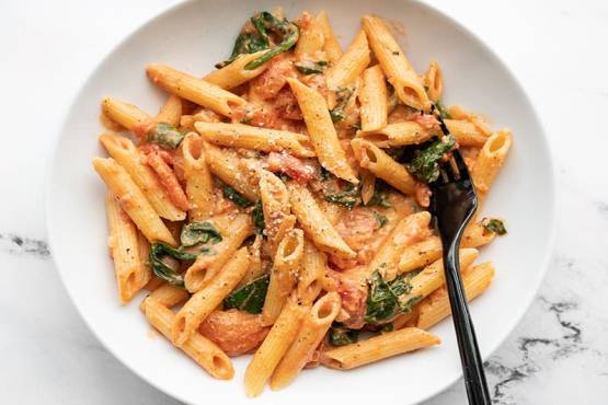 CREAMY TOMATO & SPINACH