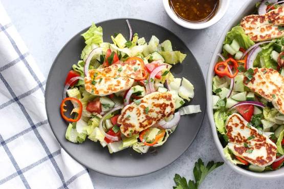 HALLOUMI SALAD