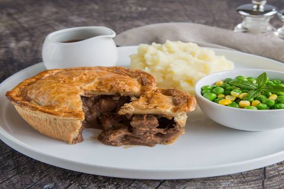 STEAK & KIDNEY PIE