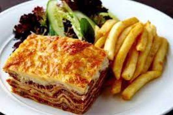 LASAGNE WITH CHIPS & SALAD